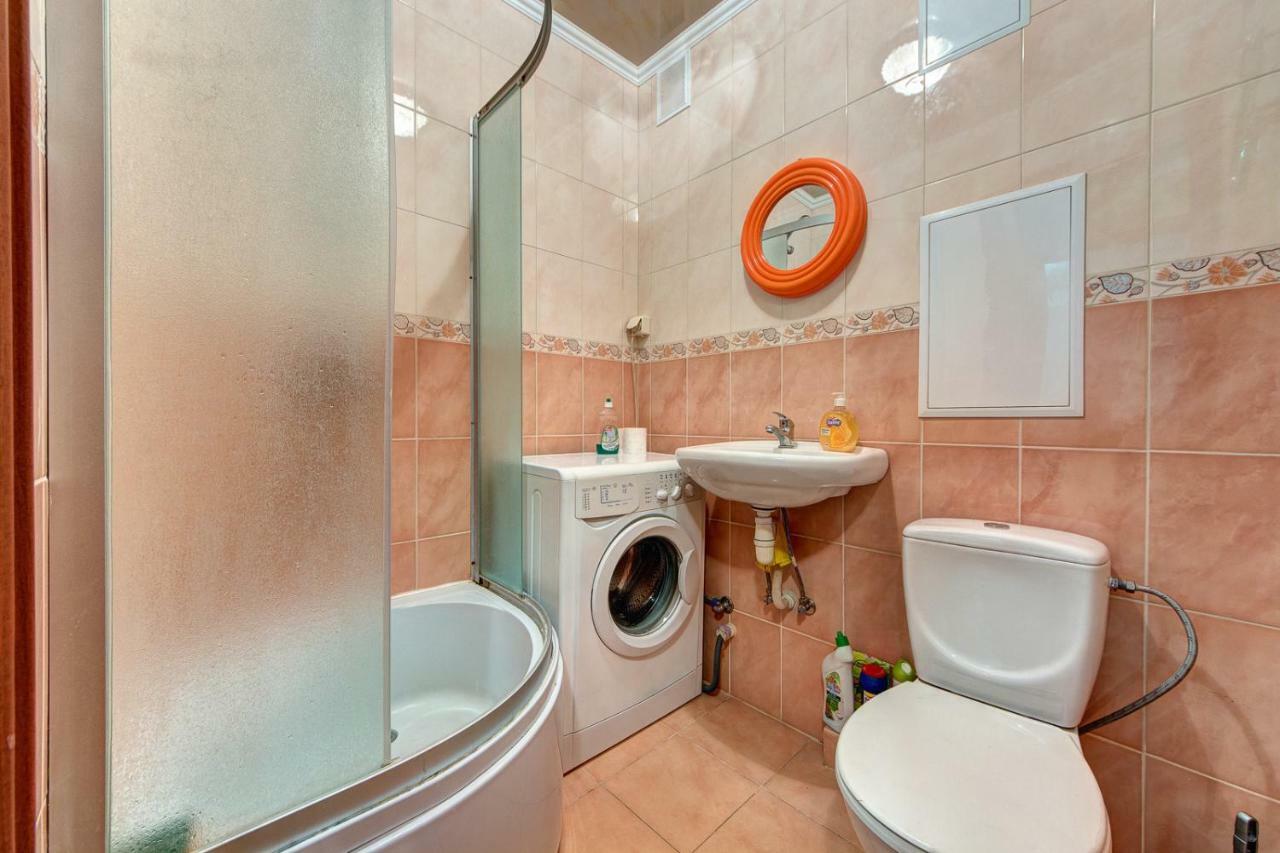 Apartments On The Street Evgeniya Konovalets, 29A Киев Екстериор снимка